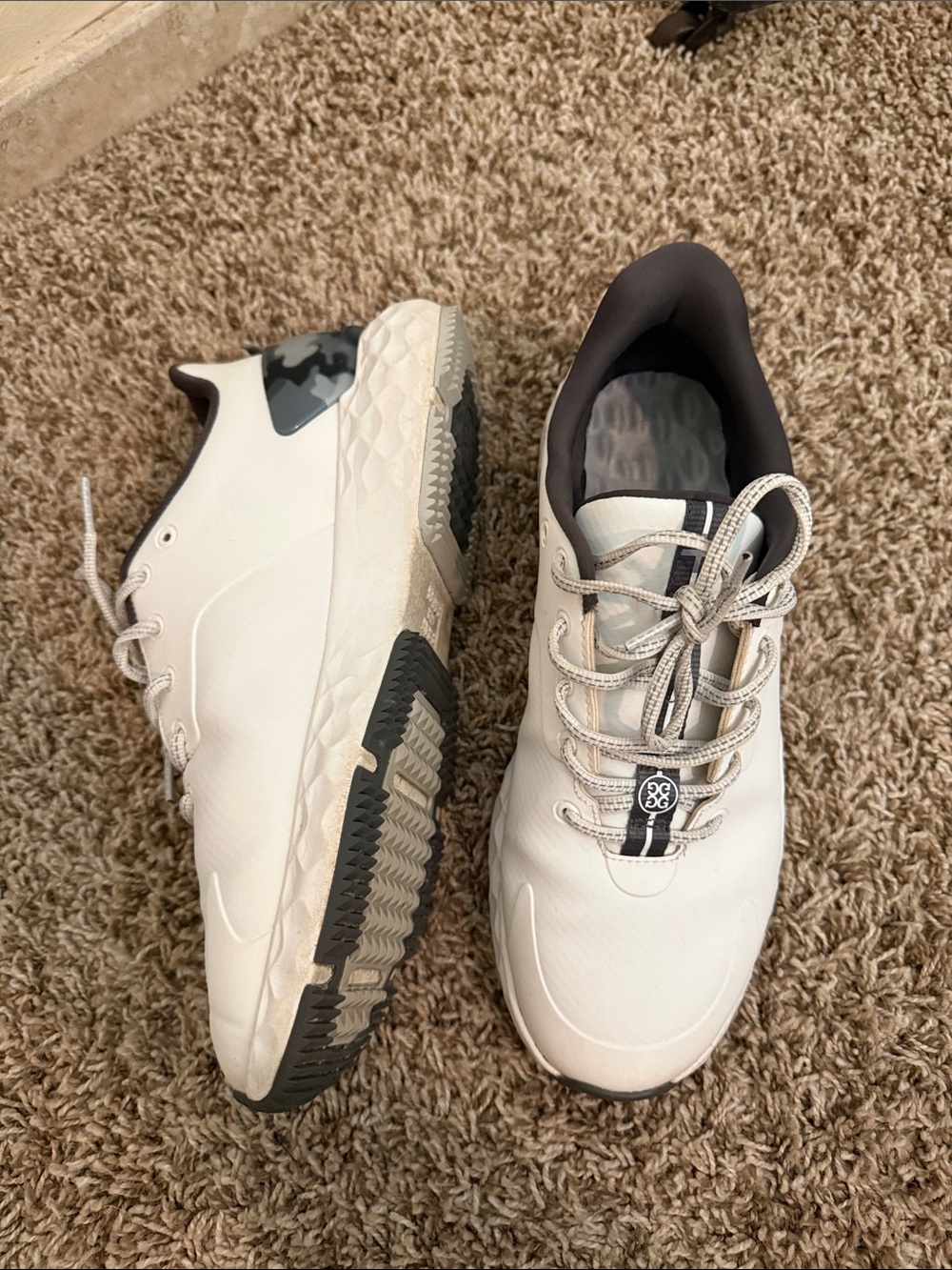 G/FORE G/18 White Spikeless Golf Shoes Women’s 9.5 Waterproof Golf Sneakers